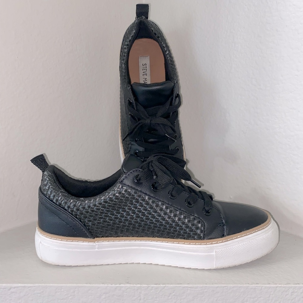Steve Madden Black Woven Lace up Dress Sneaker